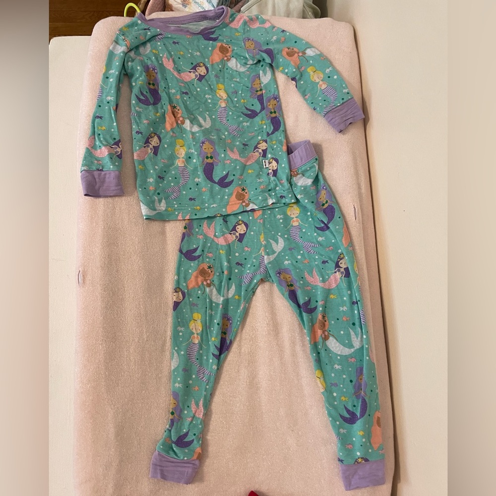 COPY - LITTLE SLEEPIES mermaid print pjs.